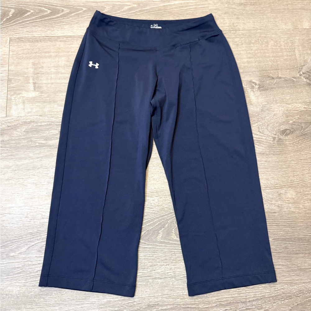 •UNDER ARMOUR• CROPPED PANTS